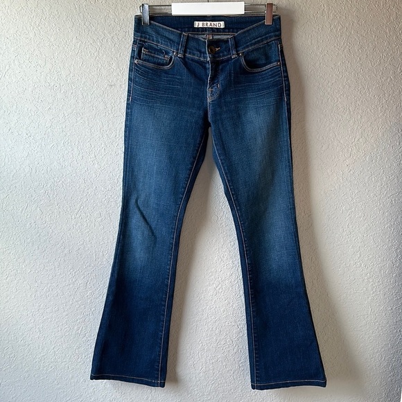 J BRAND Mid Rise Bootcut Dark Wash Stretch Jean Size 26 - Picture 2 of 15